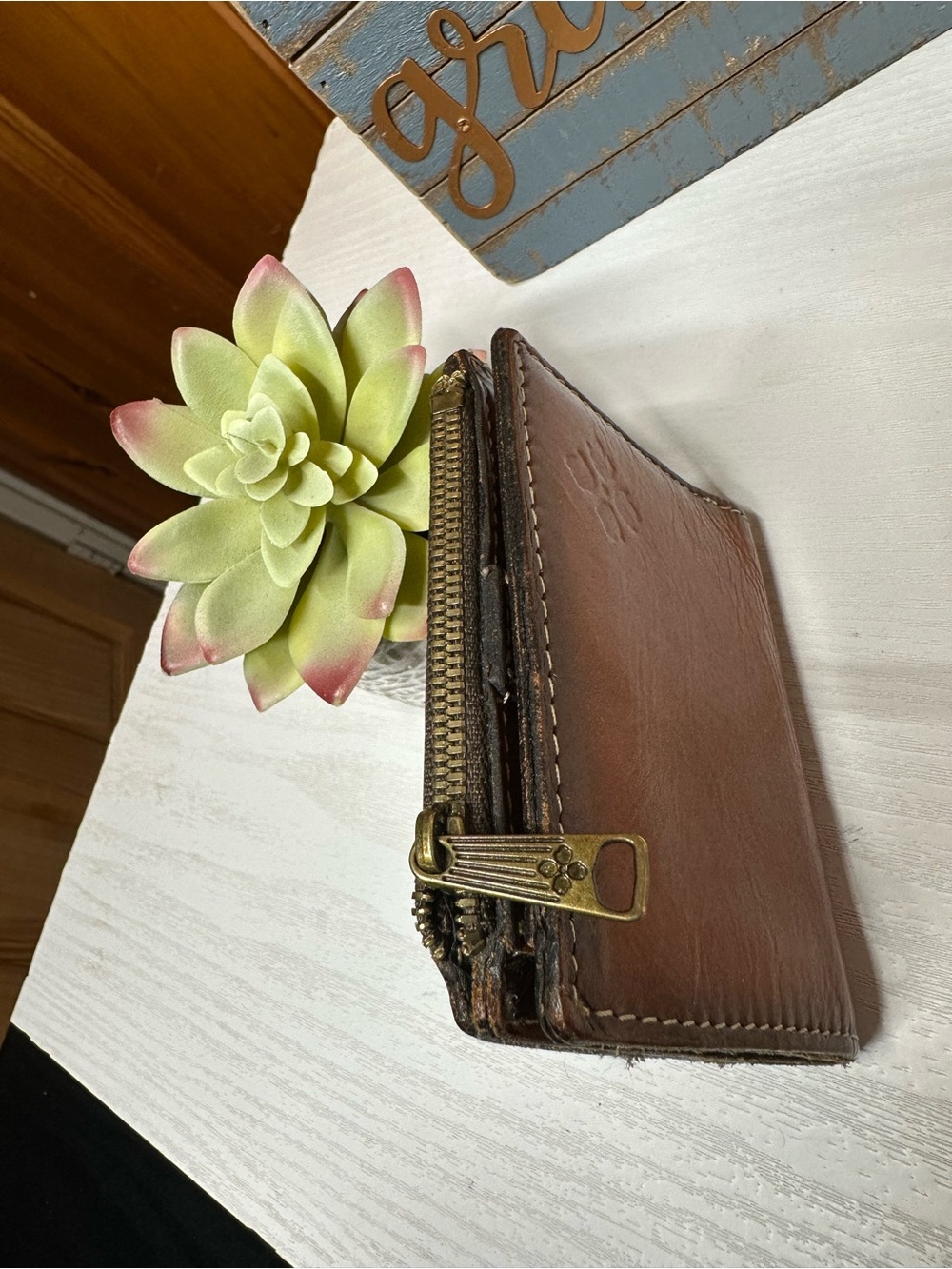 Patricia Nash Brown Leather Zip Around Wallet - Picture 6 of 11